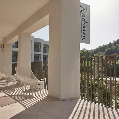Radisson Plaza Skiathos מלון Kanapitsa (Skiathos)