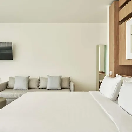 מלון Radisson Plaza Skiathos Kanapitsa (Skiathos)