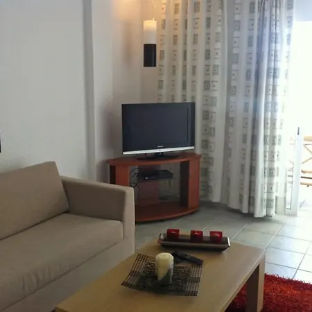 Radisson Plaza Skiathos מלון Kanapitsa (Skiathos)