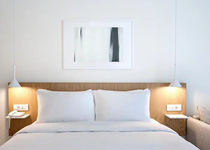 Hotel Radisson Plaza Skiathos 4*