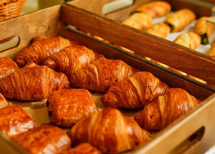 Hotel Radisson Plaza Skiathos 4*