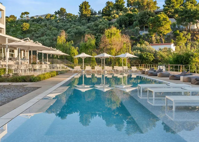 Hotel Radisson Plaza Skiathos 4*