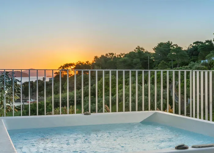 Radisson Plaza Skiathos Hotel Kanapitsa (Skiathos)