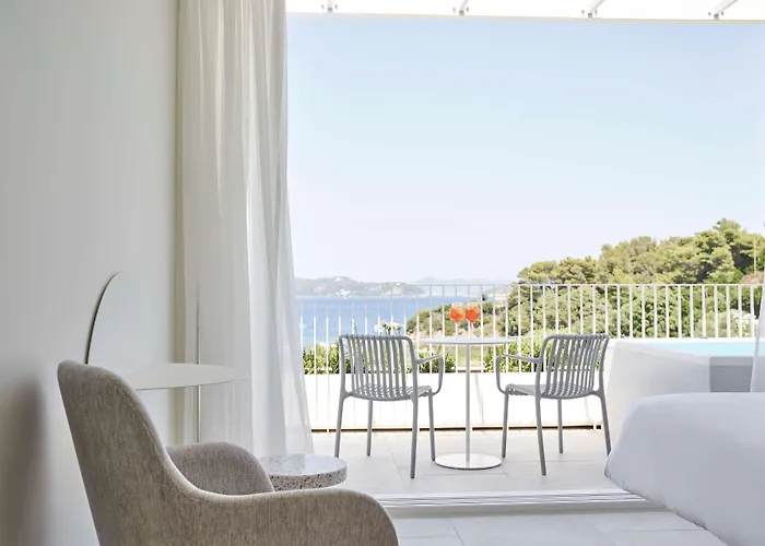 Radisson Plaza Skiathos 4*