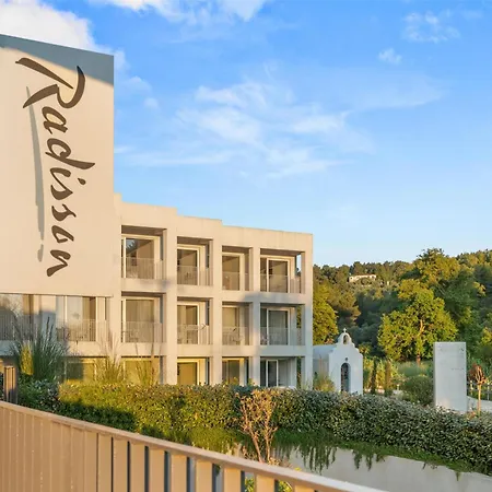 Radisson Plaza Skiathos 4* Kanapíca