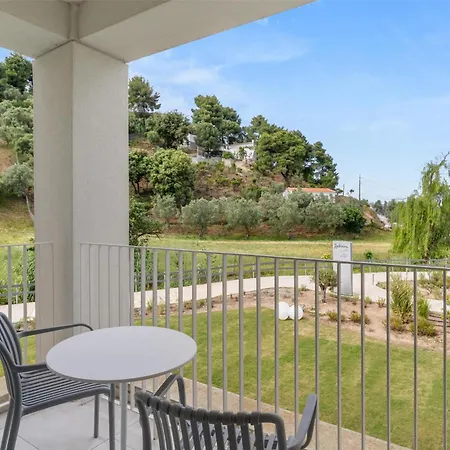 Radisson Plaza Skiathos מלון