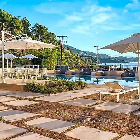 Hotel Radisson Plaza Skiathos 4*