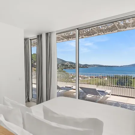 Radisson Plaza Skiathos 4*