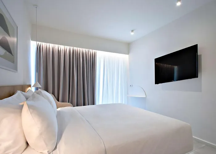 Hotel Radisson Plaza Skiathos 4*