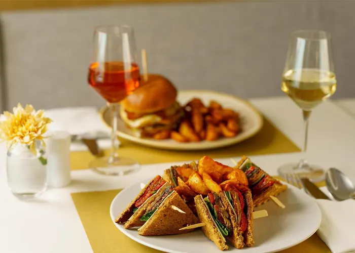 Hotel Radisson Plaza Skiathos Kanapitsa (Skiathos)