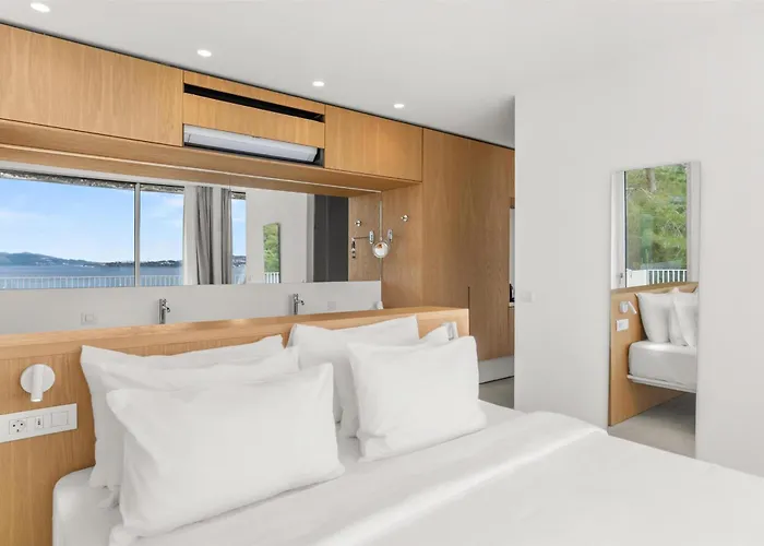 Radisson Plaza Skiathos 4*