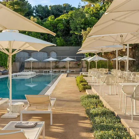 מלון Radisson Plaza Skiathos 4*