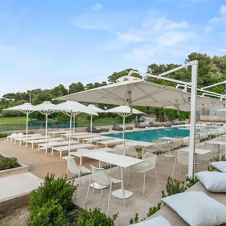Radisson Plaza Skiathos מלון Kanapitsa (Skiathos)