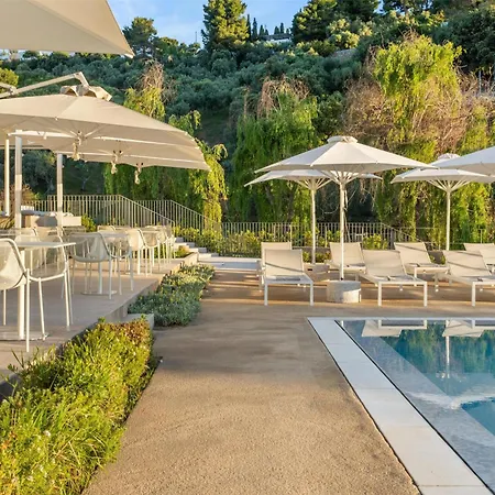 Radisson Plaza Skiathos מלון 4*